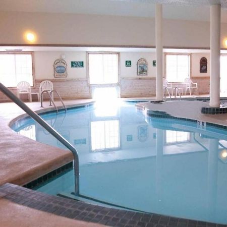 Hotel Baymont By Wyndham Mequon Milwaukee Area Zewnętrze zdjęcie