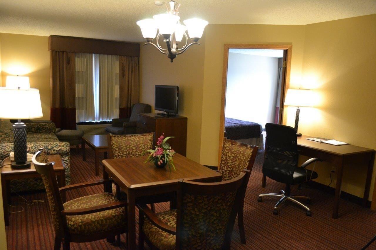 Hotel Baymont By Wyndham Mequon Milwaukee Area Zewnętrze zdjęcie